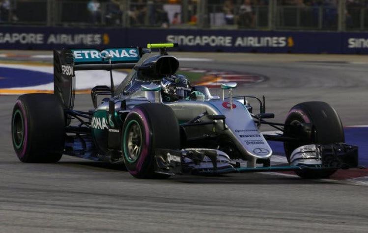 Nico Rosberg junto a la escudería Mercedes logra la pole en el GP de Singapur