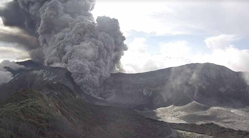 [VIDEO] El impresionante registro en time-lapse de la erupción del volcán Turrialba