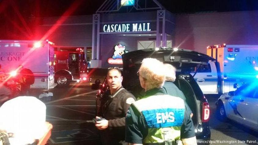 Cinco muertos en tiroteo en un centro comercial del Estado de Washington