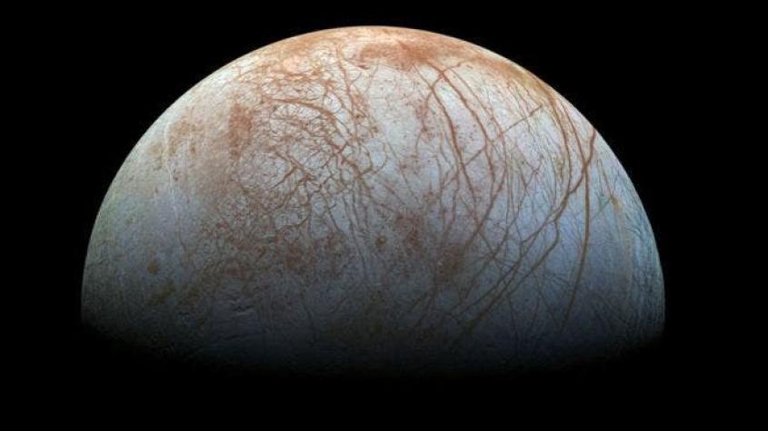 ¿Géiseres gigantes?: qué son los increíbles “chorros de agua” que lanza una luna de Júpiter