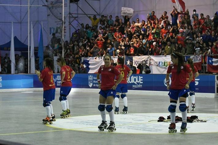 [VIDEO] Las "Marcianitas" festejan con baile de cueca su paso a cuartos del Mundial de Hockey