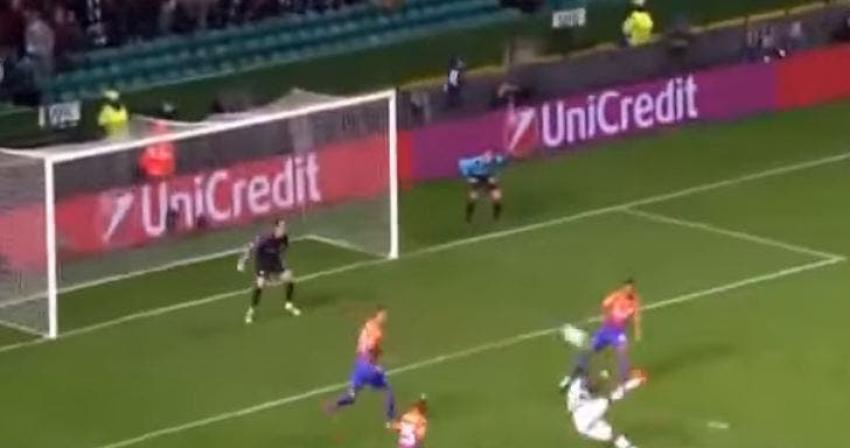 [VIDEO] Claudio Bravo cierra errática jornada recibiendo un gol de chilena ante Celtic por Champions