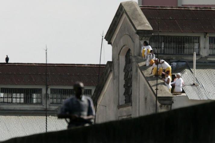 Brasil: 200 presos escapan tras motín en penal de Sao Paulo