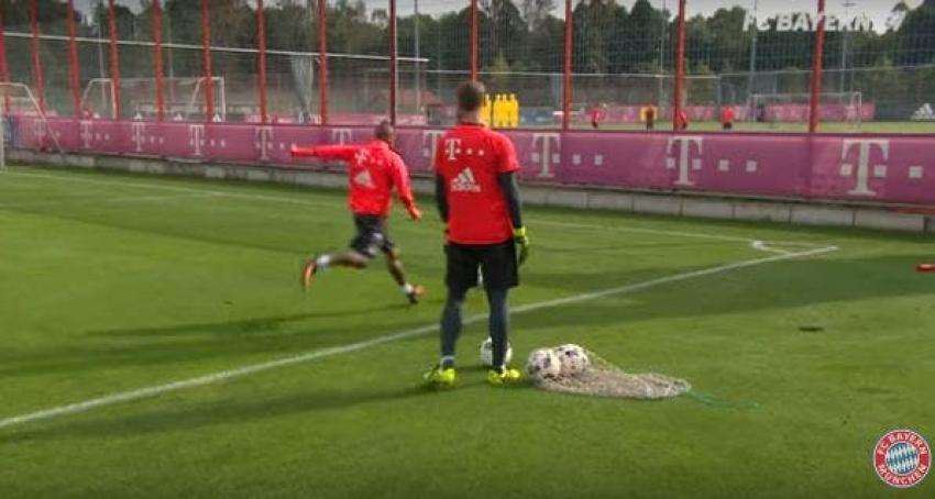 [VIDEO] Arturo Vidal se roba las miradas con tremendo golazo en la práctica del Bayern Münich
