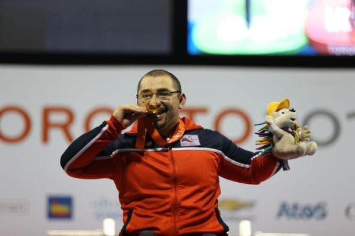 Pesista paralímpico Juan Carlos Garrido distinguido con el Premio Nacional del Deporte 2015