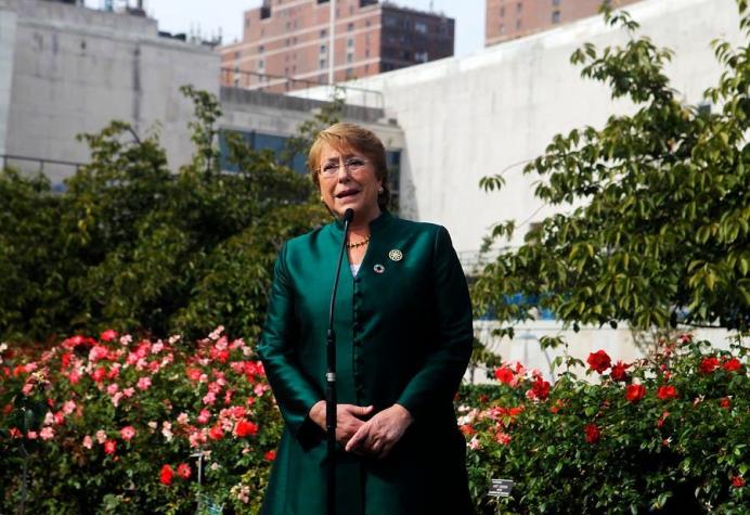 Error en padrón: Bachelet hace llamado a informarse sobre lugares de votación