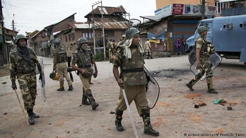 Asalto militar en Cachemira termina con tres muertos