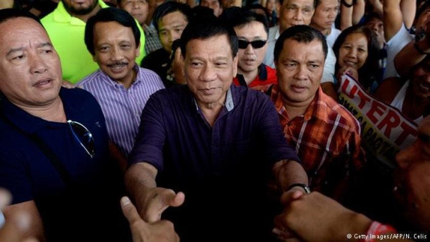 Filipinos respaldan polémicas medidas de presidente Duterte