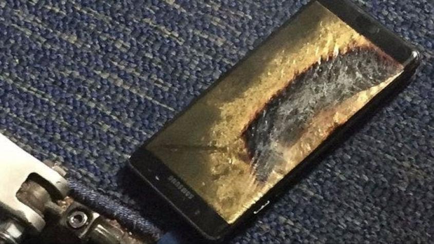 La explosión del teléfono de Samsung que obligó a desalojar un avión en Estados Unidos