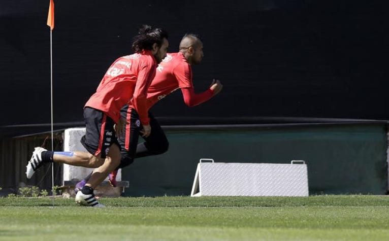"La Roja" cumple su tercera práctica para enfrentar a Perú y Vidal vuelve a trabajar con el equipo