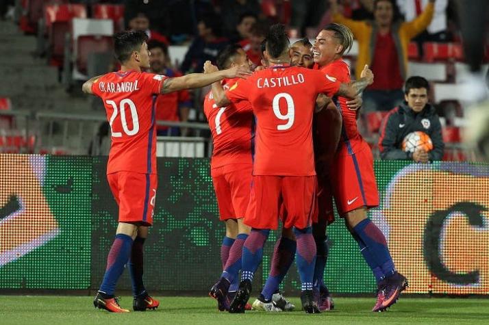 Chile vuelve a soñar con el Mundial tras vencer a Perú con dos golazos de Vidal