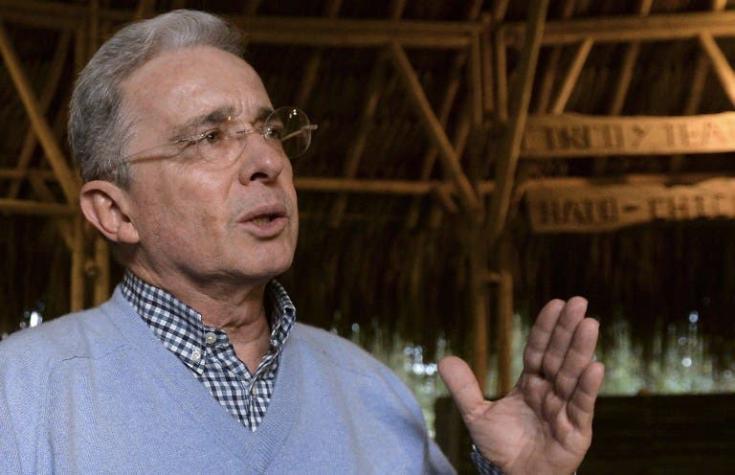 Uribe propone "acuerdo nacional" para conseguir paz en Colombia