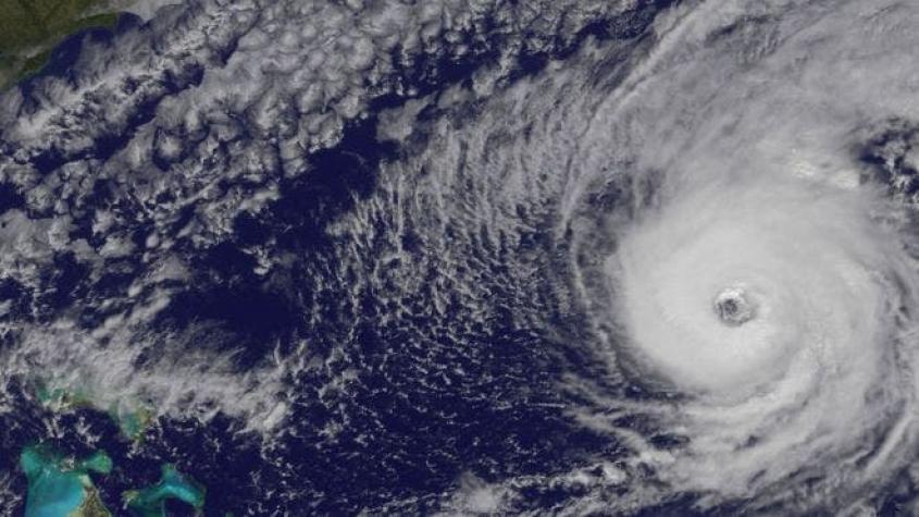 Cómo es Nicole, el huracán tan potente como Matthew y con un ojo más grande que las islas Bermudas