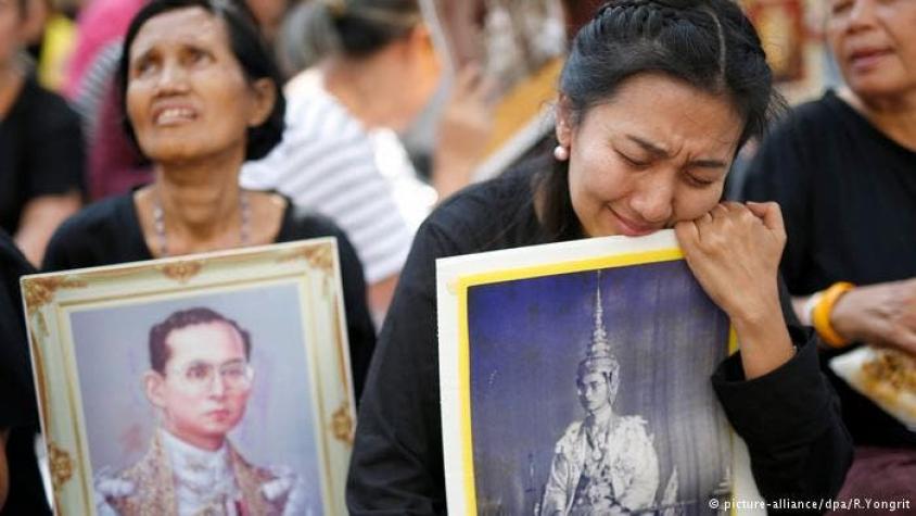 Los tailandeses se despiden del rey Bhumibol
