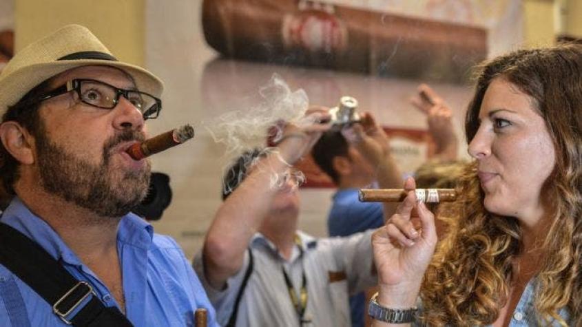 EE.UU. levanta el límite de cigarros y ron que sus turistas pueden llevar consigo desde Cuba