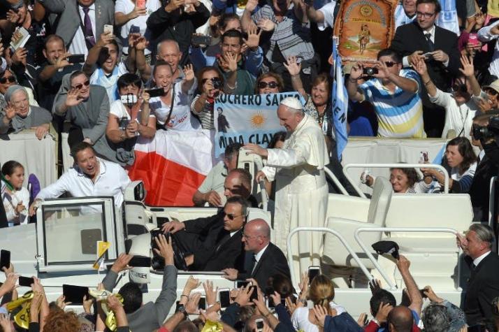 Papa proclama santo al cura argentino Brochero y al "niño mártir" de México
