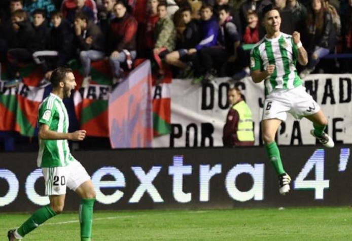 [VIDEO] Betis logra triunfo en la agonía gracias a gol de tiro libre de Felipe Gutiérrez