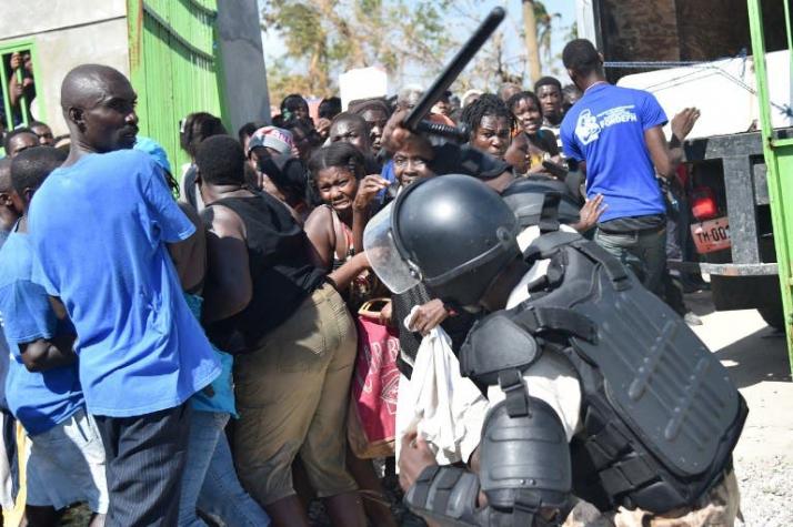 Motín en Haití deja un centenar de presos fugados y un policía muerto