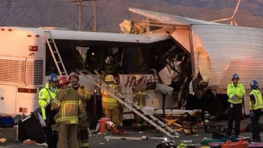13 muertos en accidente de autobús turístico en California