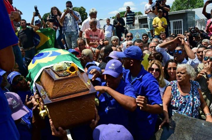"Adiós, Capitán": Brasil rinde su último homenaje a Carlos Alberto
