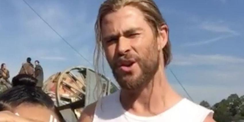 chris hemsworth bailando con las estrellas gif