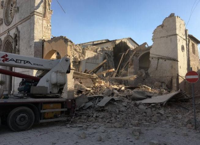 El antes y después de la Basílica que se derrumbó tras el temblor en Italia