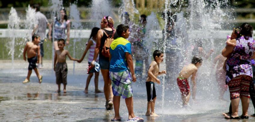 Olas de calor: los síntomas de la deshidratación y cómo combatirla