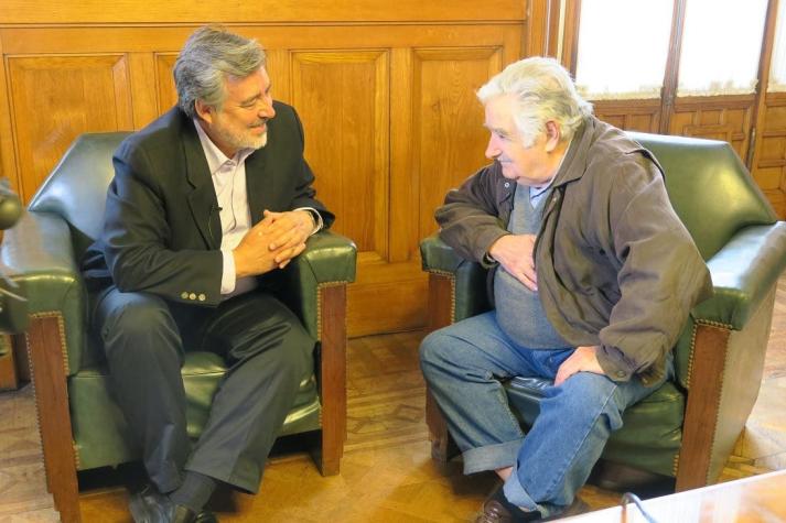 Guillier estrena nuevo sitio web "participativo" donde destaca figura de José Mujica