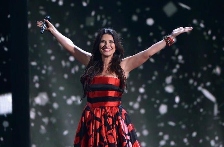 Laura Pausini lanza su primer disco navideño