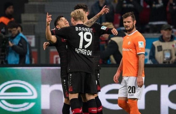 [VIDEO] Charles Aránguiz marca un gol en triunfo del Bayer Leverkusen en Bundesliga