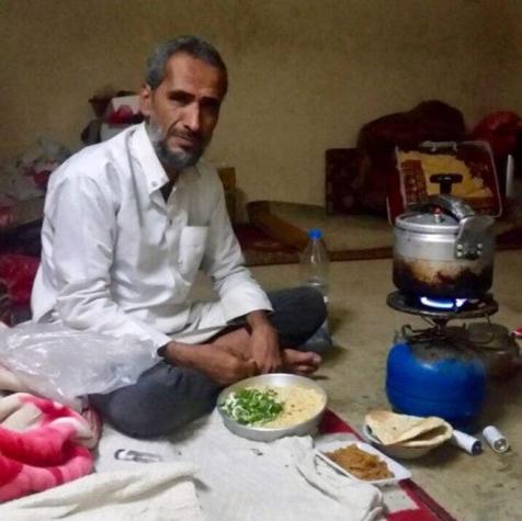El hombre que perdió a 27 familiares en un ataque aéreo en Yemen