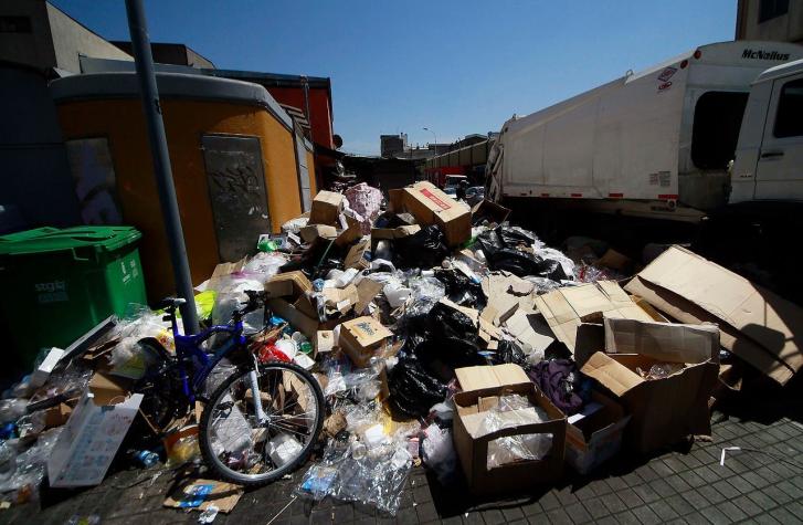 Paro sector público: decretan alerta sanitaria en Santiago para facilitar el retiro de basura