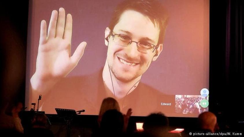 Snowden: La vigilancia gubernamental es un problema mayor que Trump