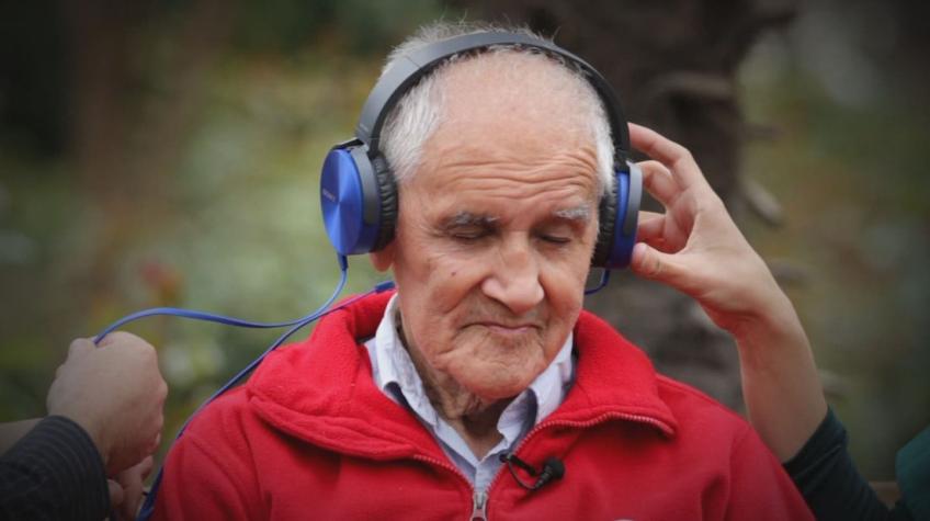 Contacto muestra el sorprendente efecto de la música en personas con Alzheimer