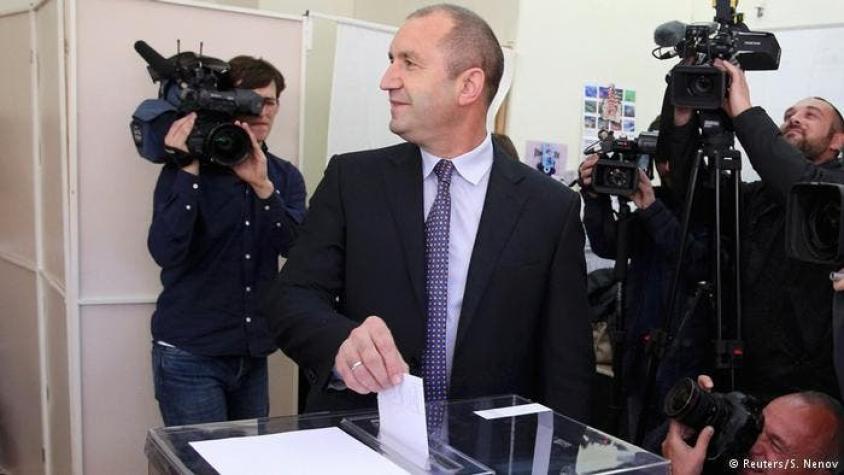 Rumen Radev gana las elecciones presidenciales de Bulgaria