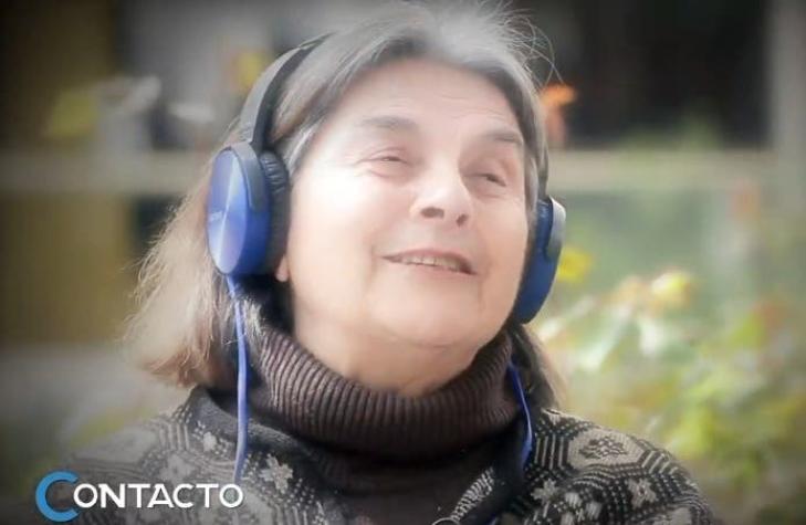 Revive el despertar de pacientes con Alzheimer con la melodía de "El Reloj"