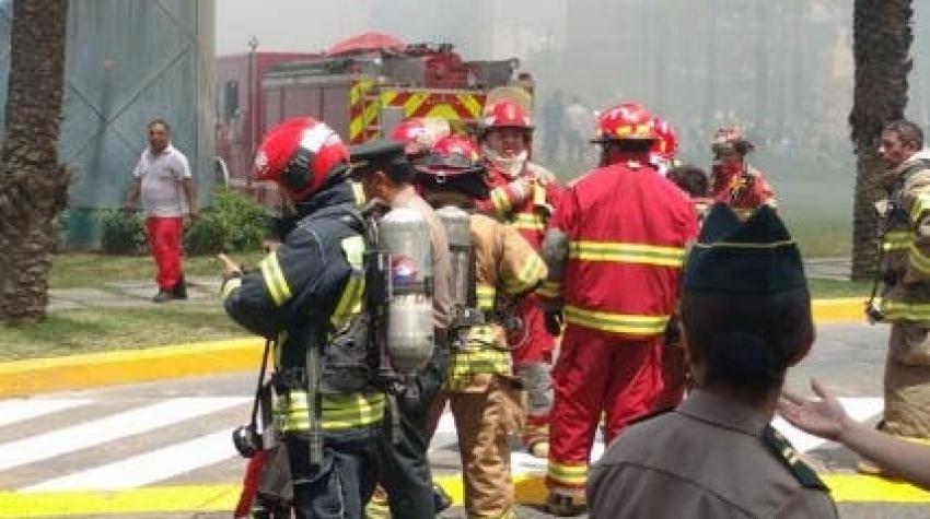 Al menos cinco muertos en incendio en reconocido centro comercial de Lima