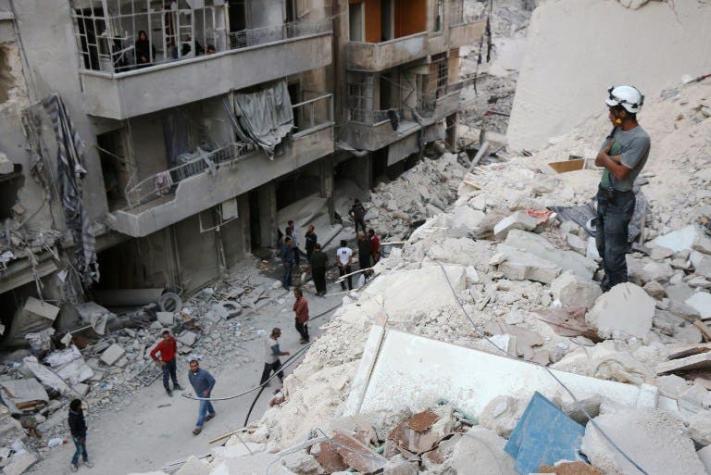 Emisario de la ONU para Siria expresa "indignación internacional" por bombardeos en Alepo