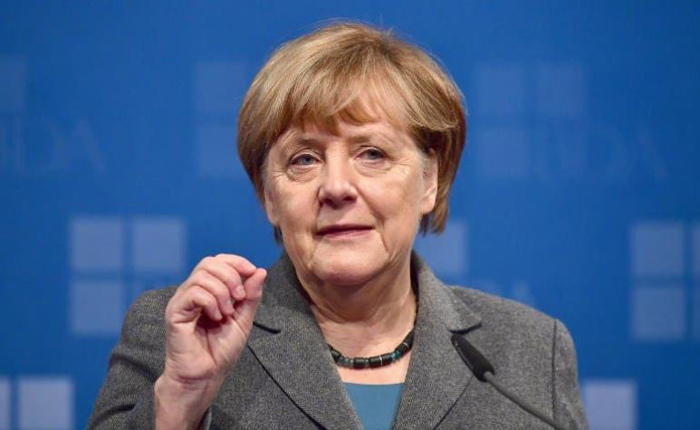 Merkel defiende mayor presupuesto para defensa y seguridad