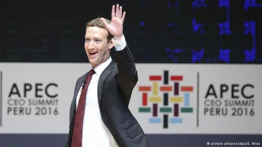 Zuckerberg pide a APEC más inversión en acceso a Internet