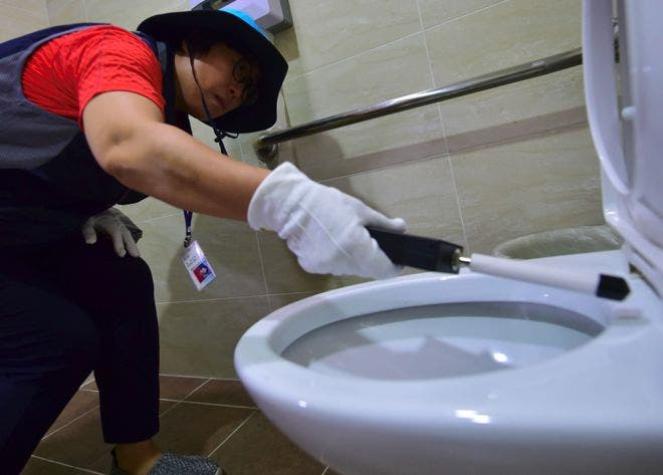 Qué hay detrás de la epidemia de cámaras ocultas en los baños de mujeres de Corea del Sur