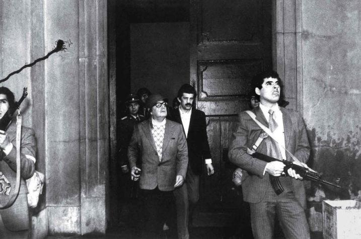 Histórica fotografía de Allende destaca entre las 100 más influyentes de la historia