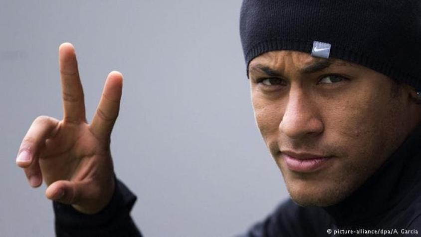 Neymar sale ileso de un accidente de circulación y estará contra la Real Sociedad