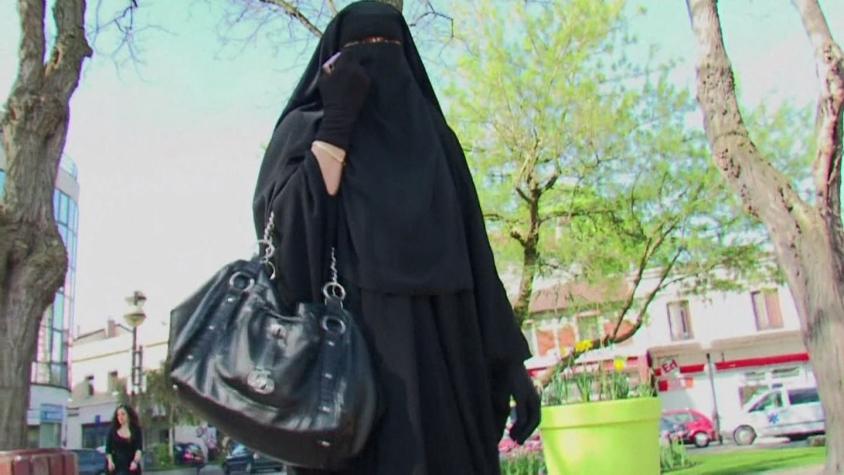 Holanda aprueba ley que prohíbe el uso de la burka
