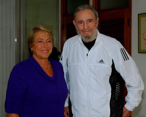 Carlos Peña critica palabras de Bachelet a Fidel Castro: "Uno esperaría un juicio equilibrado"
