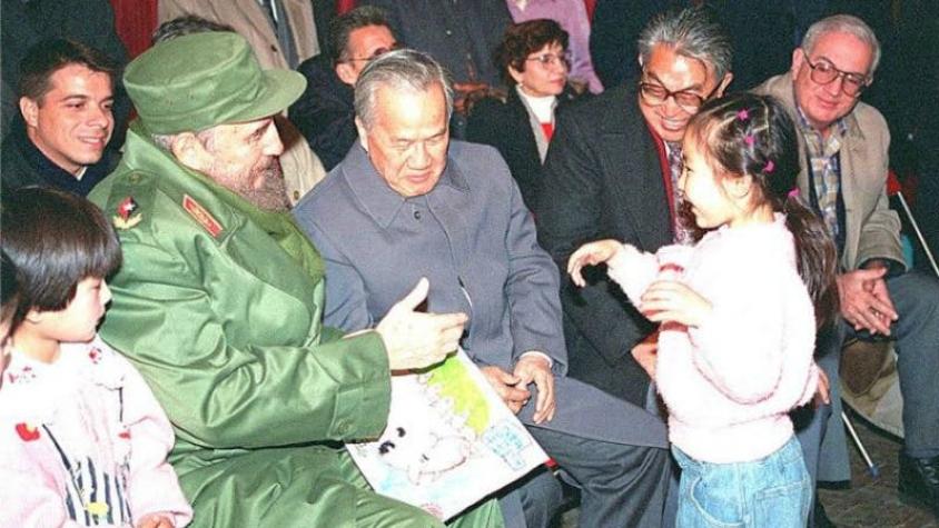 China y Vietnam rinden homenaje tras muerte del "amigo Fidel Castro"
