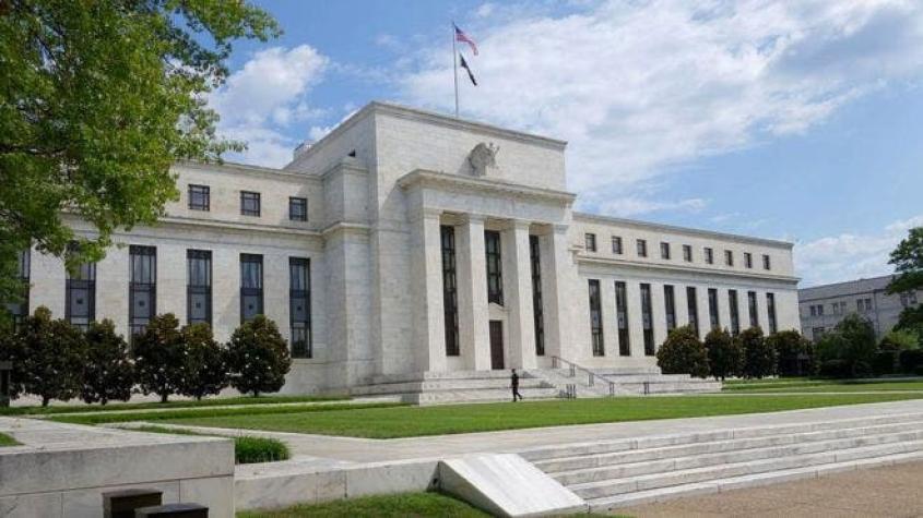 Fed eleva tasas de interés a un rango entre 0,5% y 0,75%