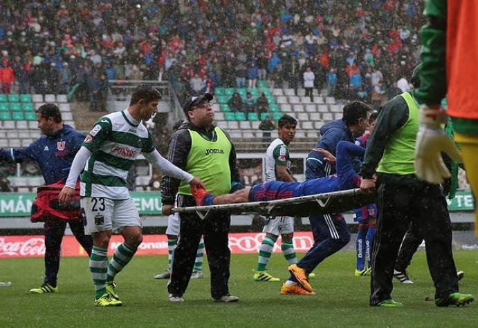 Jonathan Zacaría sufre grave lesión en el duelo Temuco-“U” en Germán Becker