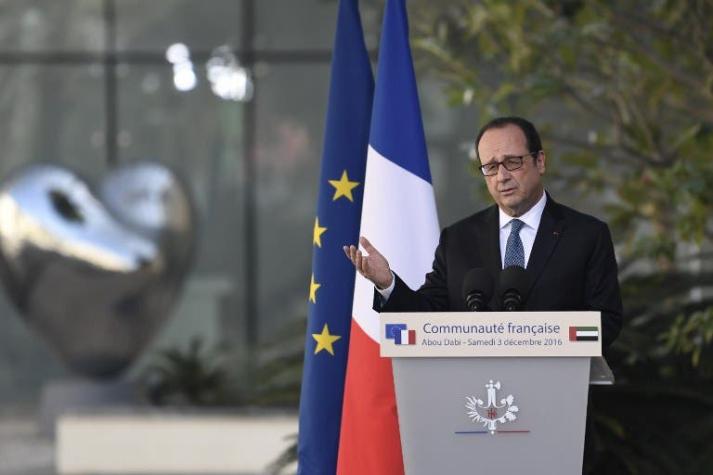 Hollande expresa su "respeto" a la decisión de Renzi de dimitir tras perder referéndum
