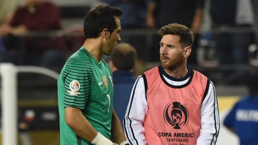 Claudio Bravo se confiesa en Inglaterra y agradece a Lionel Messi por su progresión
